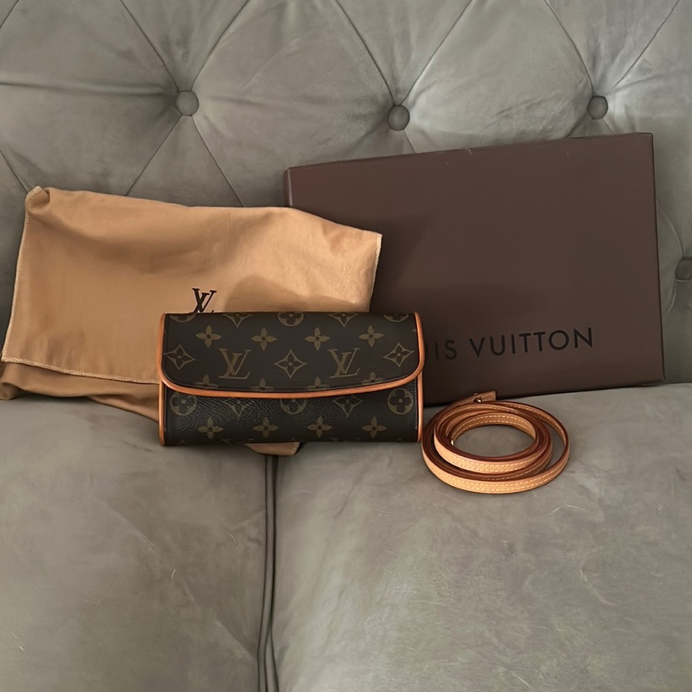 FLASH SALE! Louis Vuitton Crossbody
